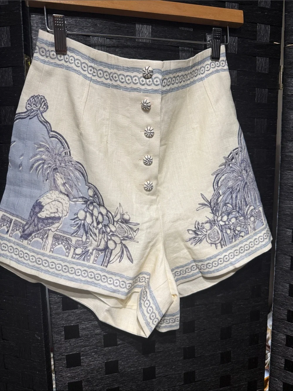 ALÉMAIS

Villa Romantica printed linen Bermuda shorts - Picture 4 of 7